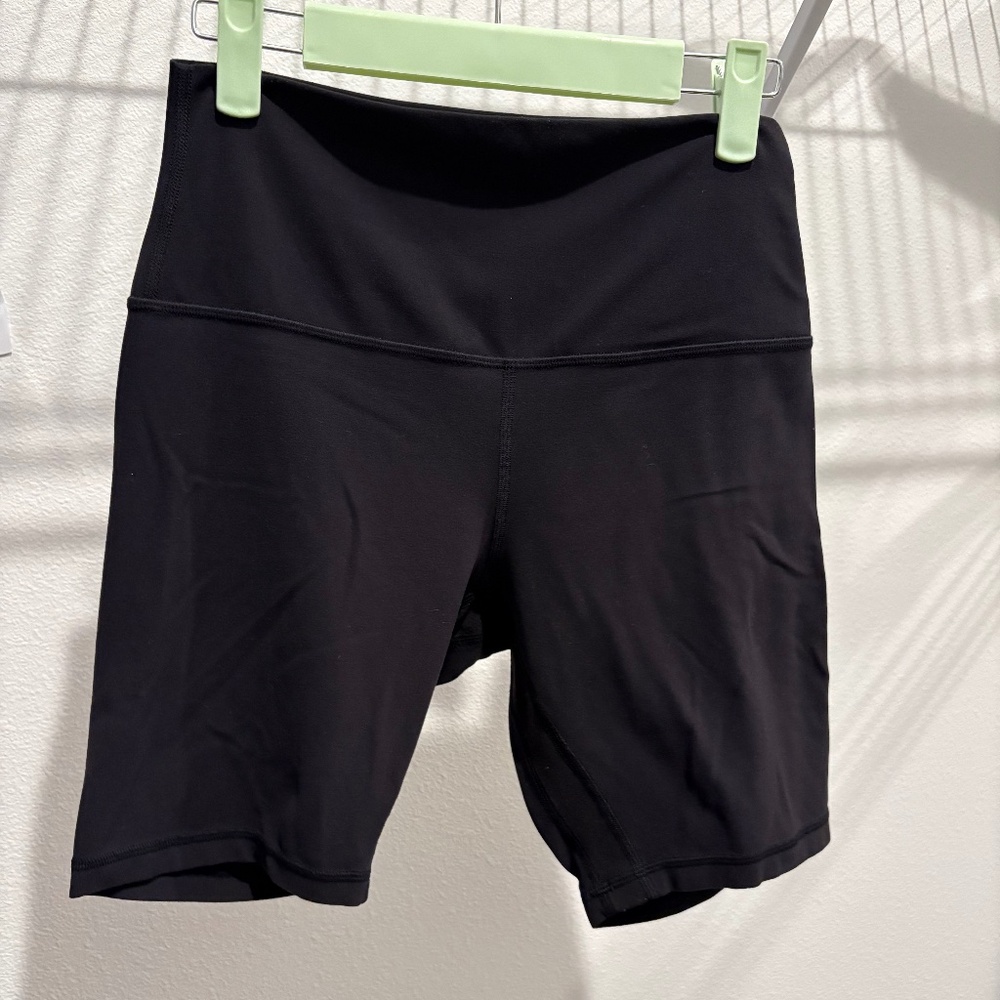 lululemon Align™ High-Rise Short 8", size 8
